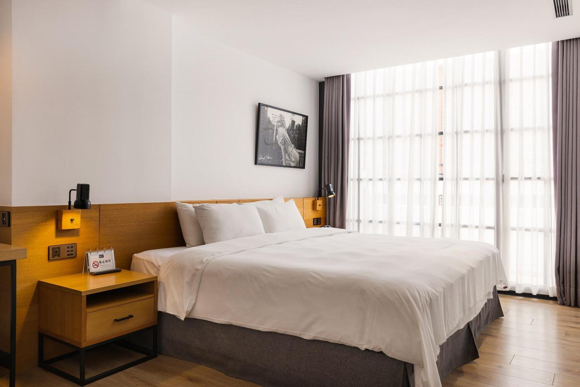 Bluesky Hotel Tajcshung Kültér fotó