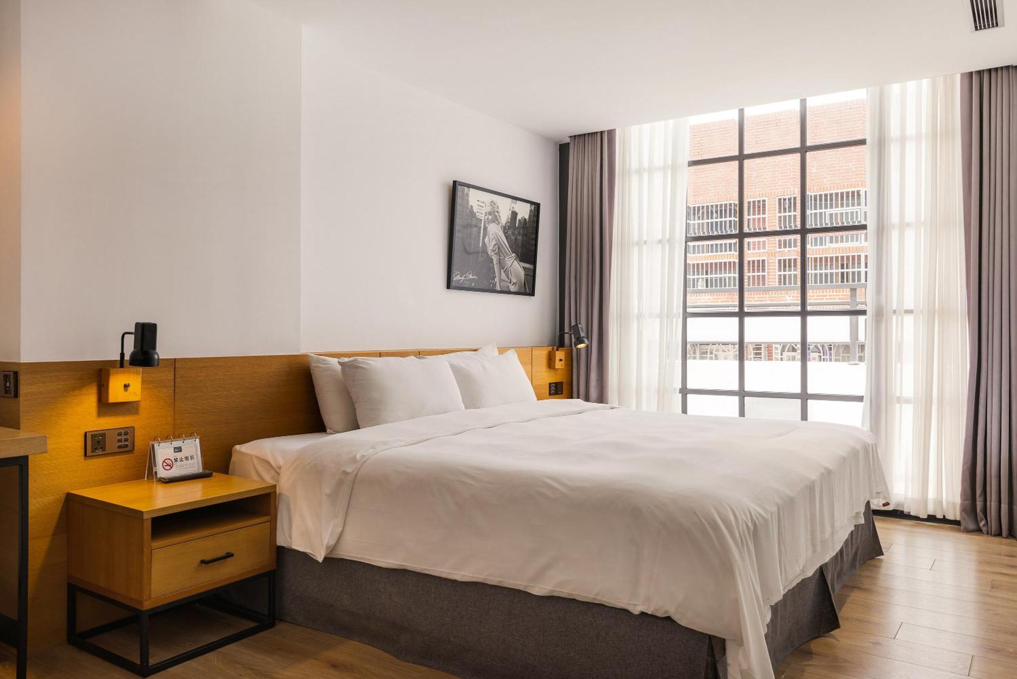 Bluesky Hotel Tajcshung Kültér fotó